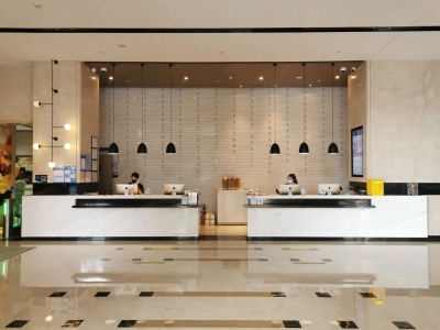Hospitality (Hotels, Restaurants)